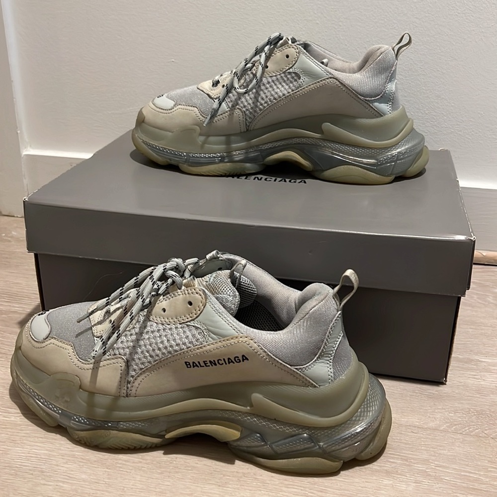 BALENCIAGA TRIPLE S CLEAR SOLE SNEAKER - Picture 7 of 8